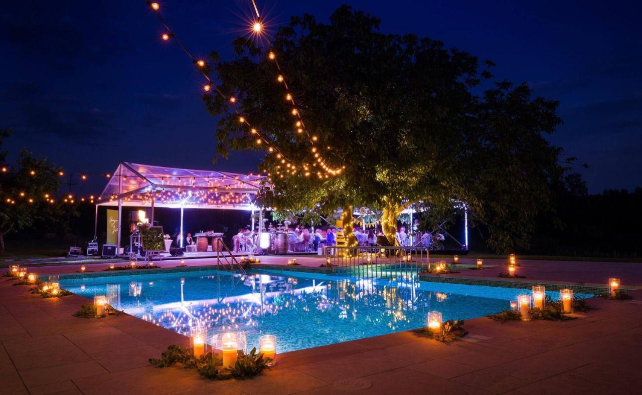 Villa Poropati, Groznjan, Istria - Luxury Countryside Estate For Up To 19 Persons - Large Pool Of 80M2 With Kids Section Екстериор снимка