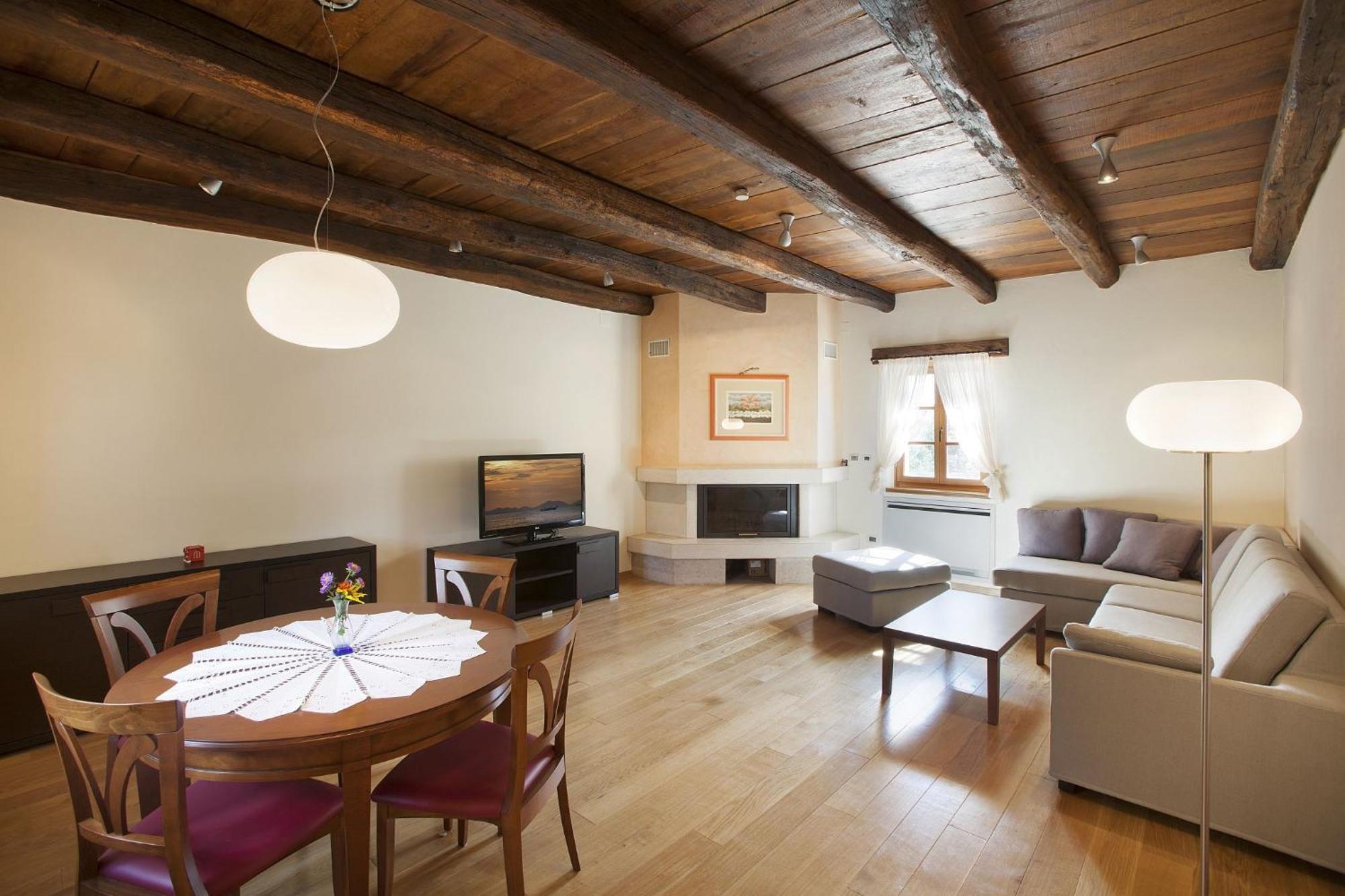 Villa Poropati, Groznjan, Istria - Luxury Countryside Estate For Up To 19 Persons - Large Pool Of 80M2 With Kids Section Екстериор снимка