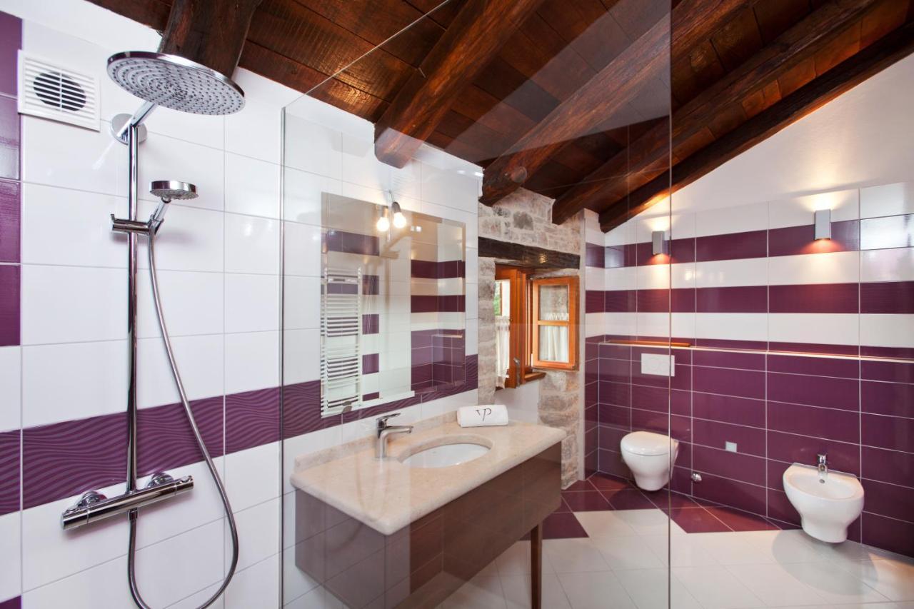 Villa Poropati, Groznjan, Istria - Luxury Countryside Estate For Up To 19 Persons - Large Pool Of 80M2 With Kids Section Екстериор снимка